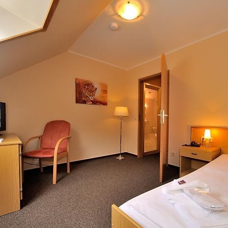 Waldhotel Bad Bibra Luaran gambar