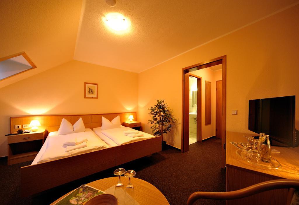Waldhotel Bad Bibra Luaran gambar