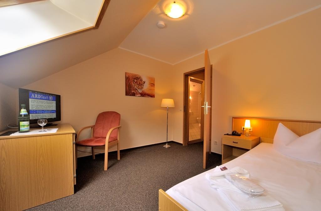 Waldhotel Bad Bibra Luaran gambar